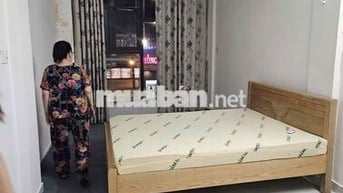 Cho thuê nhà nguyên căn-mặt tiền CMT8