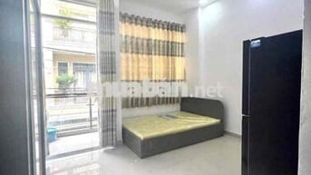 Căn hôn ban công gần ngã tư thủ đức