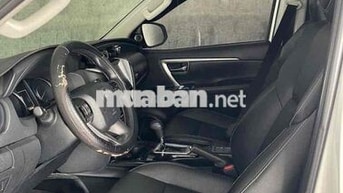 Toyota Fortuner Trắng 7 chỗ