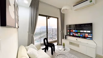 Con trai du học ,bán gấp CH Sổ hồng 56m2 - 2PN,gần Sân Bay, vào ở ngay