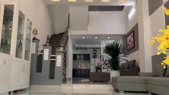 🔥 HIẾM CÓ KHÓ TÌM – NHÀ ĐẸP MẶT TIỀN TRUNG TÂM, Ô TÔ NGỦ TRONG NHÀ 🔥