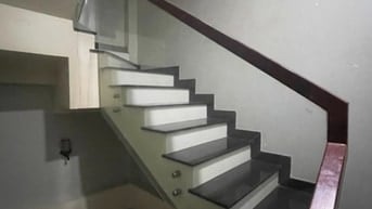 Bán nhà mới đẹp Sư Vạn Hạnh P9 Q10 dt 4x7m 4 tầng giá 5,5 tỷ.