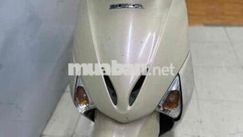 Honda Lead 2011 màu Kem