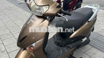 Honda Lead màu Vàng đồng