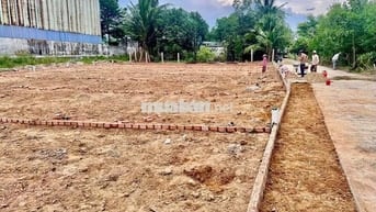 Chính chủ bán nhanh lô đất 8xxtr/lô sát đường DT609 . Đường lớn 5m