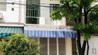 Cho Thuê MT ĐƯỜNG CÁCH MẠNG GẦN LUỸ BÁN BÍCH 4 x 17 M đúc 1 lầu 