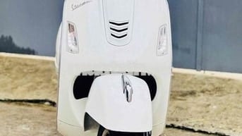 Piaggio Vespa GTS 150cc IGET 2019 Abs Trắng