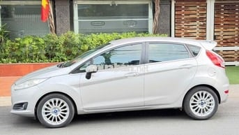 Ford Fiesta, bảo hành Ford 2027, xe nhỏ gọn đi phố