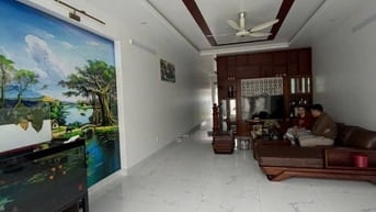 Bán nhà vị trí đẹp,đủ tiện ích cho cuộc sống,do chuyển công tác