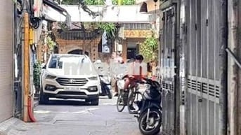 XUÂN THUỶ- DT 45M2- Ô TÔ QUA NHÀ- DÂN XÂY- NGÕ THÔNG- CHỈ 13.2tỷ