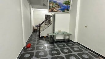 Cho thuê nhà nguyên căn gần ngõ 5 phố Cát Linh, Quận Đống Đa