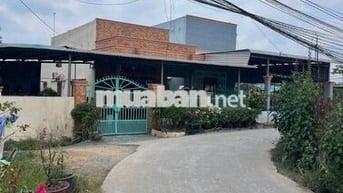 Bán nhà mặt tiền bê tông Mười Thứ, xã Đức Hòa Hạ, 4x34 giá 1ty250