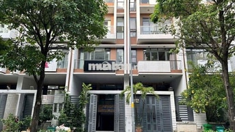 CHO THUÊ CĂN HỘ HOẶC VĂN PHÒNG VẠN PHÚC, DT 100M2, CÓ BAN CÔNG 25M2