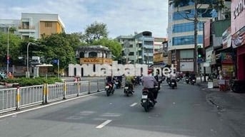 BÁN NHÀ 3 THÁNG 2 - TẠ UYÊN - 2 MẶT HẺM 8M THÔNG – KHÔNG LỘ GIỚI .