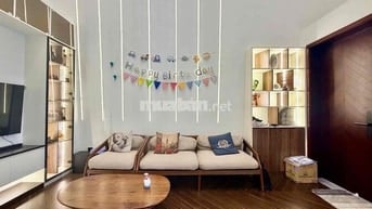 Lê Quang Định nhà đẹp 5 Tầng, Hẻm oto, 60m2, giá còn giảm
