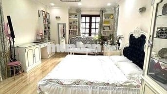 CHO THUÊ PHÒNG STUDIO LAYOUT HOÀNG GIA SIÊU XỊN NGAY LÝ THÁI TỔ