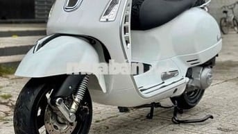 Piaggio Vespa GTS Super 300 Quasar 2017 Trắng