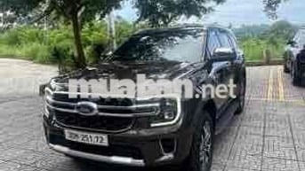 Ford Everest Titanium 4x4 2022 3800km Nâu
