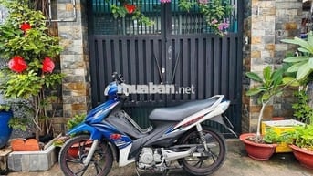 Suzuki Axelo màu Xanh trắng