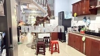 Nh-à B-án Đường HUỲNH THỊ HAI P.TÂN CHÁNH HIỆP,GIÁ G-ẤP 5 TỶ