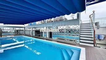 SIU PHẨM TOÀ CÓ HỒ BƠI GIÁ SINH VIÊN 