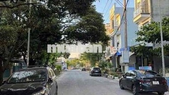 nhà phố đường lớn,  thông, vỉa hè kinh doanh tốt