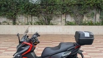 Ra đi một em Xciting S350