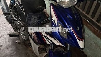 Suzuki Axelo màu Xanh trắng