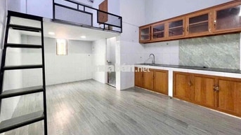 PHÒNG TRỌ GÁC CỬA SỔ TRỜI GIÁ RẺ GẦN CHỢ BÀ HOA