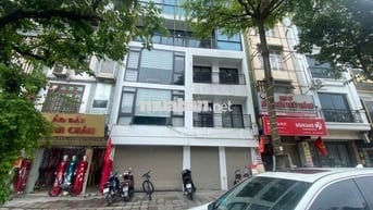 Cho thuê nhà mặt phố 283 Tây Sơn, đối diện chân cầu vượt ngã tư Sở