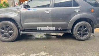 Toyota Fortuner 2010 2 cầu Xám ( ko tiếp lái )