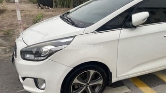 Kia Rondo GAT 2015 Trắng 14 vạn km