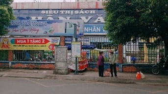 Mặt tiền Kinh doanh ngay Chợ Tân Hương DTSD 330m2 ,7 PN 7 WC