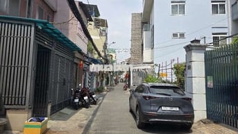 cho thuê mặt bằng 30m2 hẻm xe hơi Phạm Văn Hai (có thể ngủ lại)