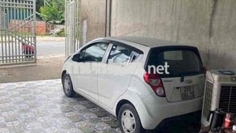 Chevrolet Spark màu Trắng
