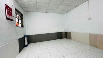 Cho thuê phòng giá rẻ cách chợ Hoàng Hoa Thám 100m Diện tích 16m2 giá