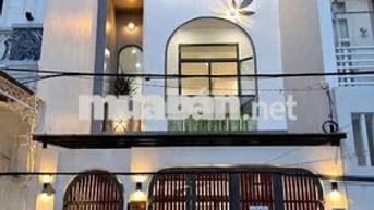 Nhà lầu có sân rộng đậu ô tô, kdc ngang Bv Nhi Đồng TPCT
