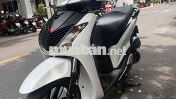 Honda SH150i Trắng