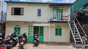 Nhà khu dưới trệt sân rộng 300m2
