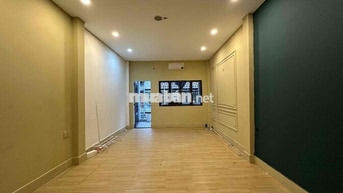 cho thuê phòng rộng có ban công thoáng mát