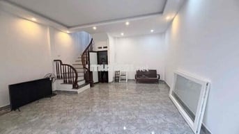 30m ra mặt phố Bạch Mai 32m2 x4T giá 6.35 tỷ sổ CC có TL 2 thoáng dân