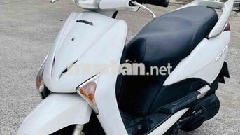 Honda Lead FI màu Trắng biển tp