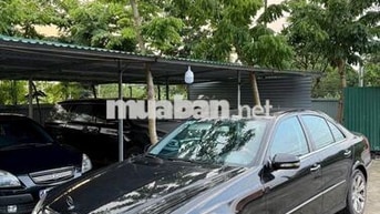 Mercedes-Benz E200 Kompressor Đen