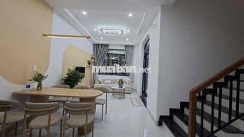 Bán nhà 3 tầng mới đầy đủ nội thất vào ở ngay giá 5ty4