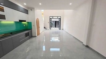 Bình Tân 2 tầng 5x14m, 3PN, 2WC, trước nhà 6m