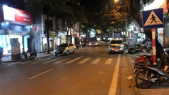 Nhà Nguyễn Sơn, Long Biên, 79m x 6 tầng TM, lô góc 3 mặt thoáng
