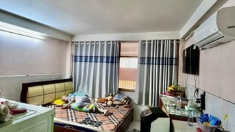 Quận 10 giá 7.x tỷ Thành Thái DT 44m2 4 tầng BTCT 4PN chỉ 10m ra đường