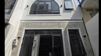 Bán nhà mới đẹp An Dương Vương P4 Q5 dt 5,2x9m 3 tầng chỉ 8,9 tỷ.