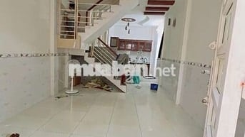 cho thuê nhà mới đẹp đúc lầu thống nhất p16 GV 2pn2wc hẻm xe hơi 7.5tr