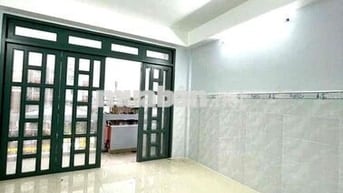 Ngay Bến Xe Q8 4tr2 phòng ban công lớn trống sẵn ở liền, mặt tiền QL50